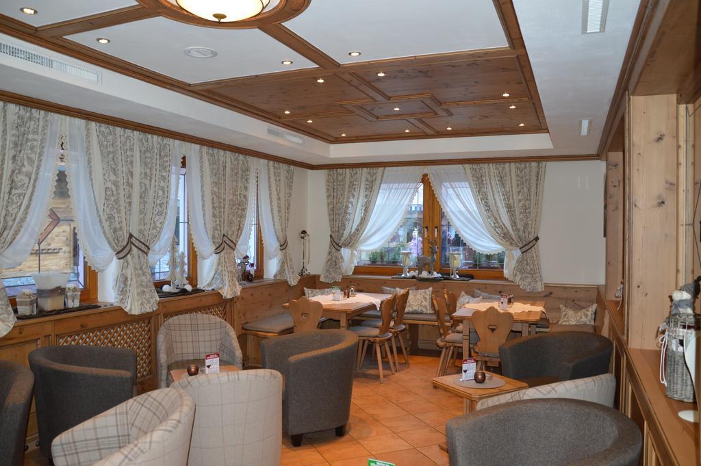 Hotel Central Ишгъл Екстериор снимка